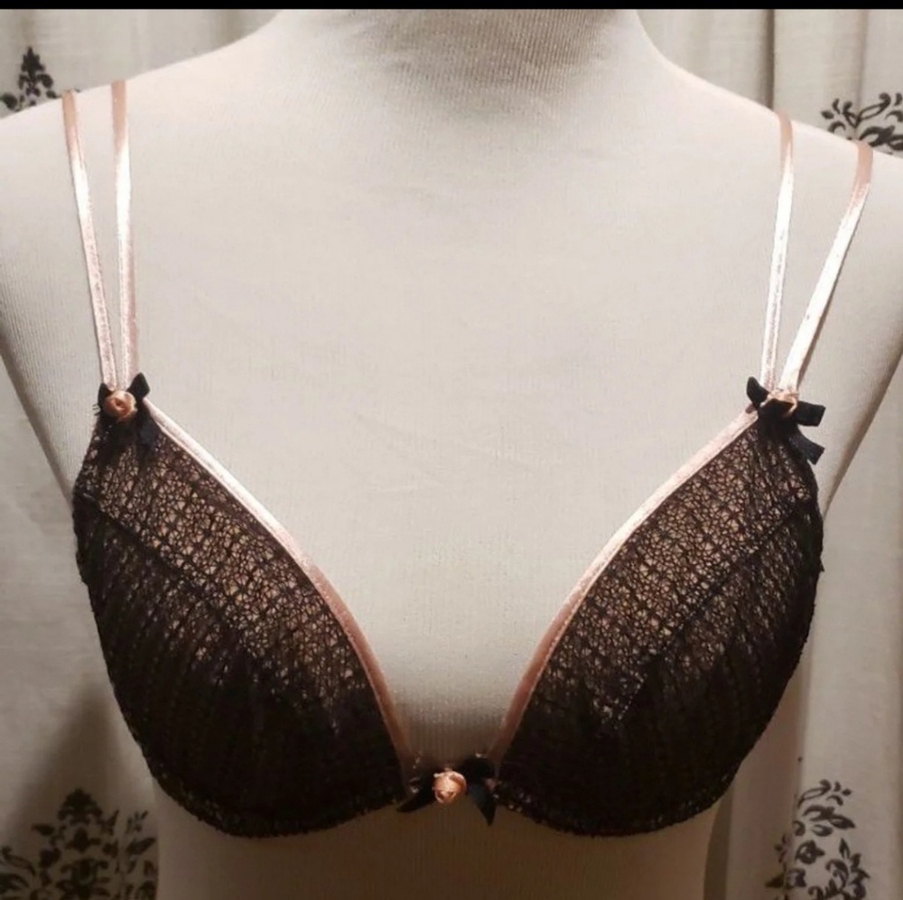 Frederick's of Hollywood Bra black w/ pink satin